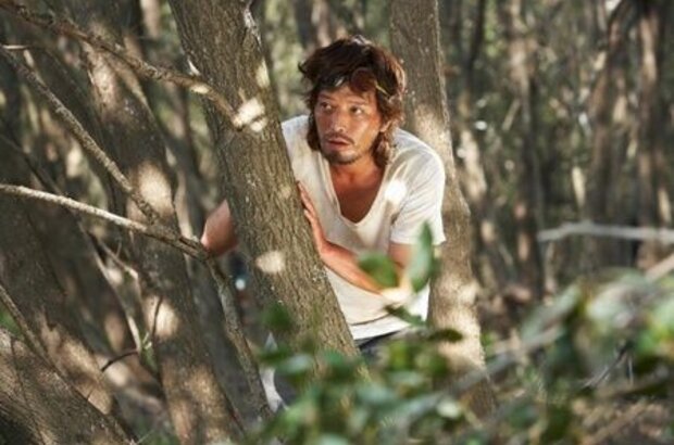 Castaway on the Moon (2009) - photo 1