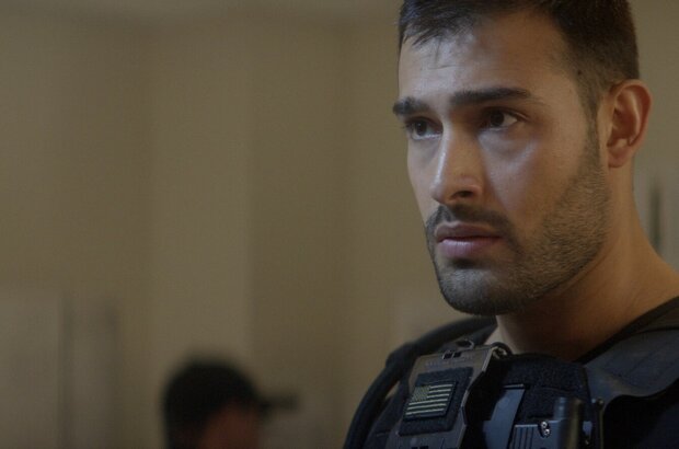 Hot Seat (2022) - photo 10