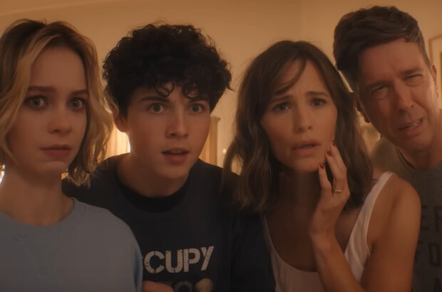 Family Switch (2023) - photo 6