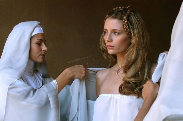 Virgin Territory (2007) - photo 1