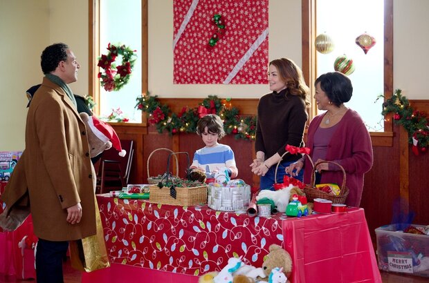 We Need a Little Christmas (2022) - photo 1