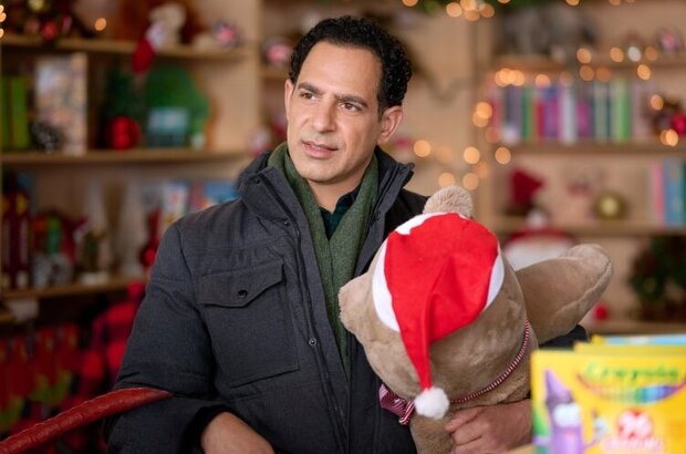 We Need a Little Christmas (2022) - photo 8