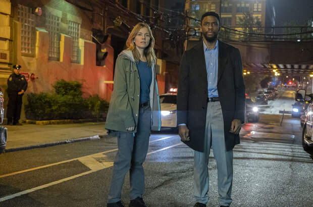 21 Bridges (2019) - photo 2