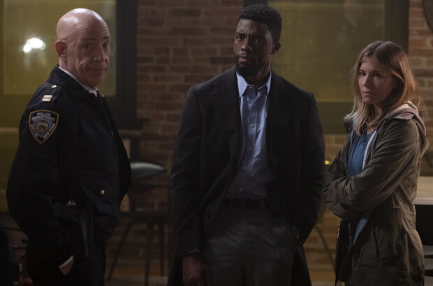 21 Bridges (2019) - photo 7