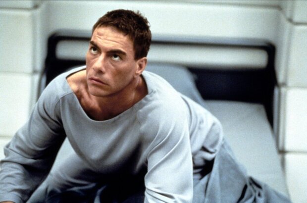 Replicant (2001) - photo 3