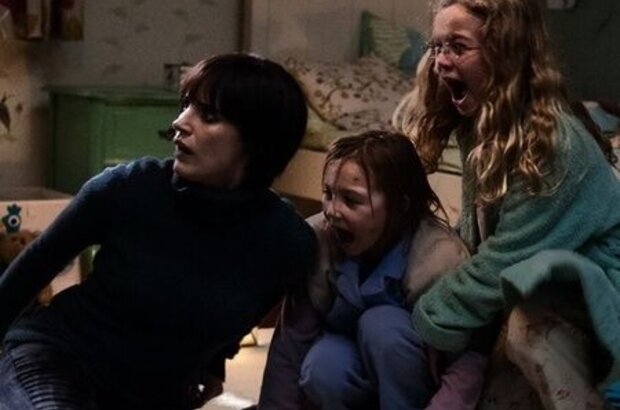 Mama (2013) - photo 12