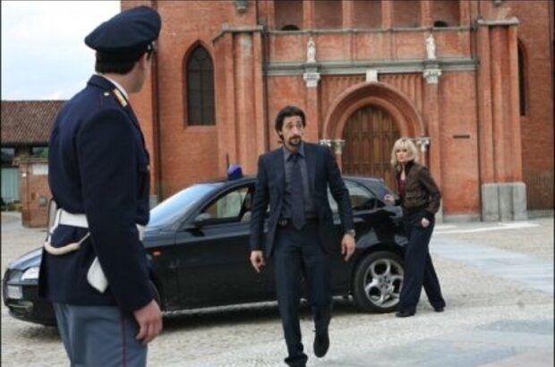 Giallo (2009) - photo 2