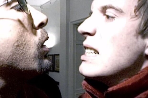 Hotel (2001) - photo 1