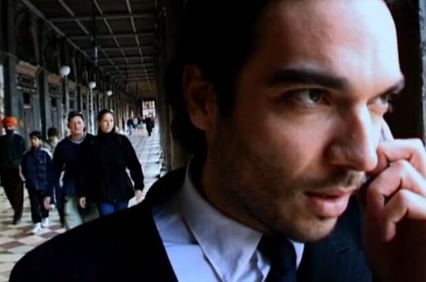Hotel (2001) - photo 2