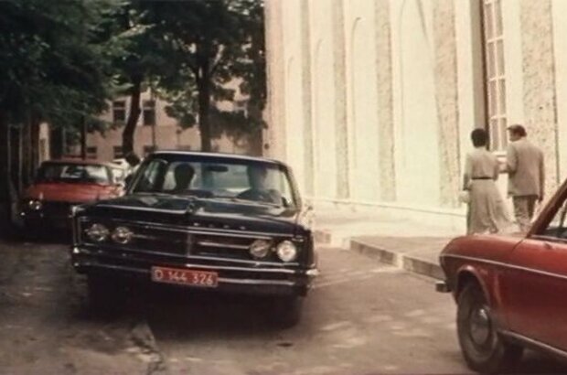 Досье человека в «Мерседесе» (1986) - фото 1