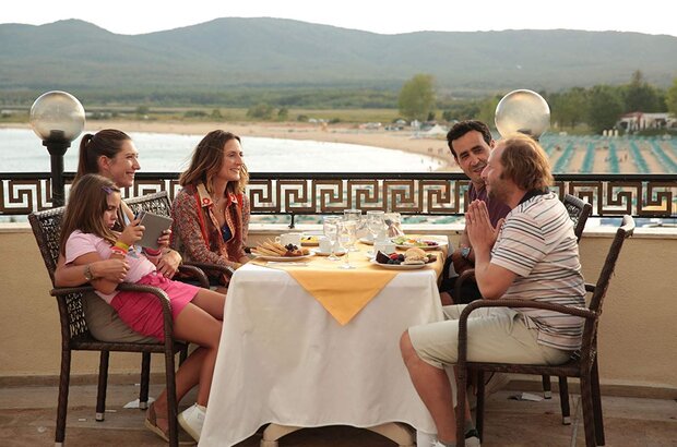 Our Happy Holiday (2018) - photo 14