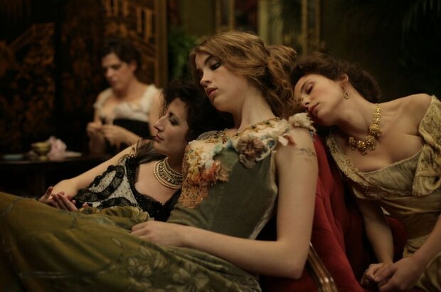 House of Tolerance (2011) - photo 5
