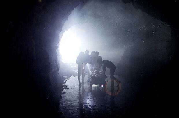 The Tunnel (2014) - photo 7