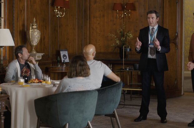 The Bubble (2022) - photo 19