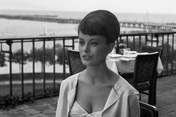 Echo (1964) - photo 2