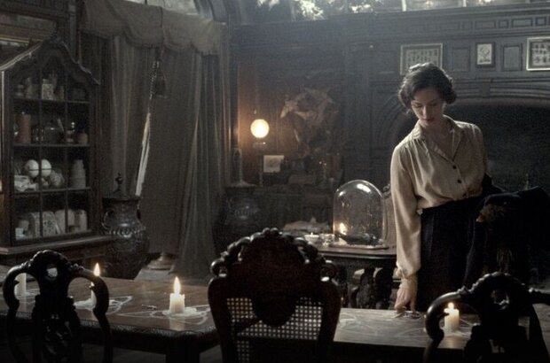 The Awakening (2011) - photo 3