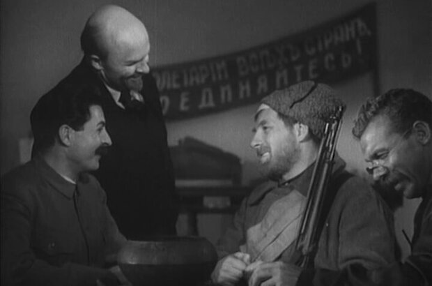 Человек с ружьем (1938) - фото 3