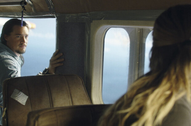 Horizon Line (2020) - photo 6