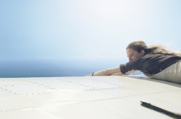 Horizon Line (2020) - photo 1