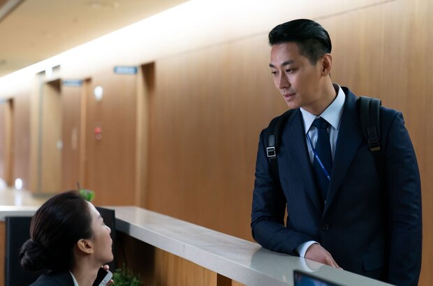 Gentleman (2022) - photo 2