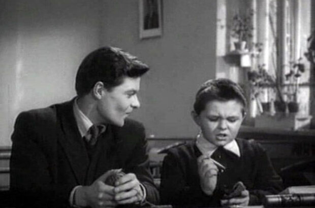 Алеша Птицын вырабатывает характер (1953) - фото 1