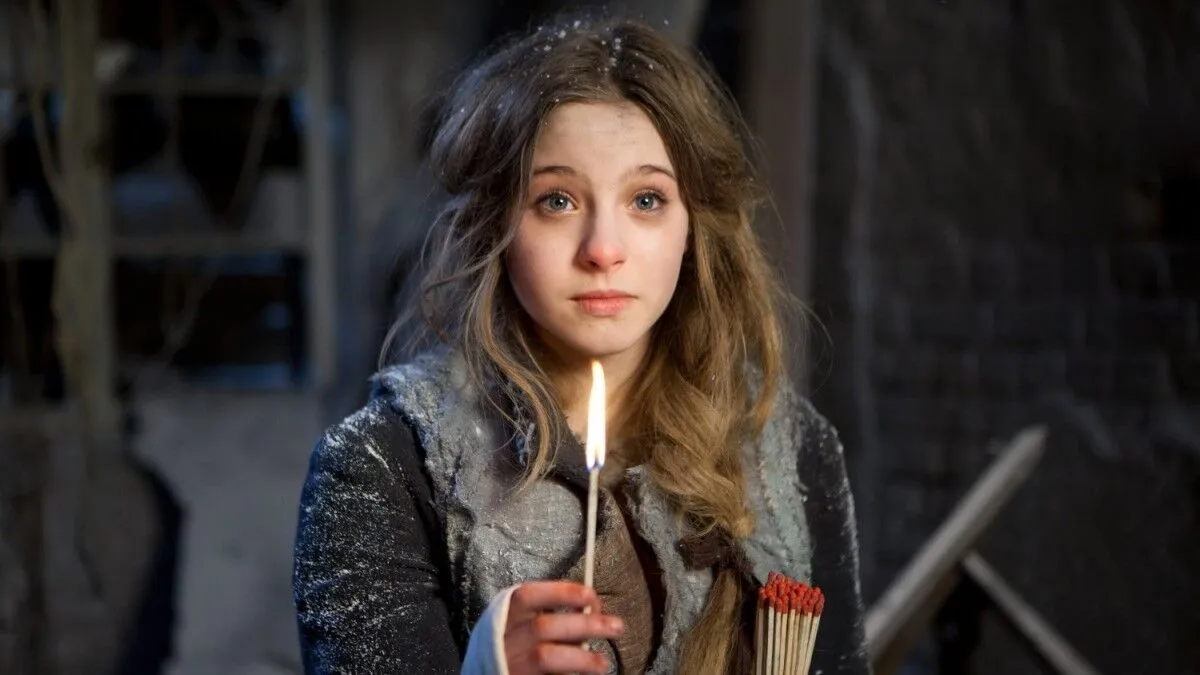 Origins of Christmas holiday: films to bring us back to the religious idea Still from the movie "The Girl with matches" (2013)