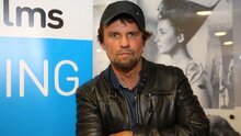 Режиссер «Романтиков 303» о любви, оффлайне и культе глупости