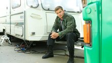 Роман Курцын о музыке, юности и новом сериале «90-е. Весело и Громко»
