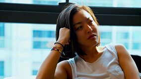Кэти Янь не смогла ответить, с кем из Джокеров рассталась Харли Квинн в «Хищных птицах»