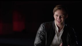 Звезда «Оно» Билл Скарсгард сыграет преступника в новом сериале Netflix