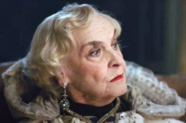 «Корвалольчику – и спать!»: что стало с Танечкой Огневой из «Разных судеб» в ее 97 – мизерная пенсия и карьера длиною в жизнь