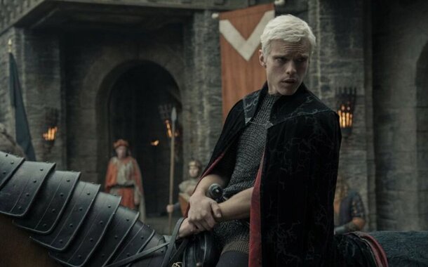 Понятно, почему Мартин в экстазе: два сезона «Дома дракона» — жалкая пародия на фоне первой серии «Рыцаря» Понятно, почему Мартин в экстазе: два сезона «Дома дракона» — жалкая пародия на фоне первой серии «Рыцаря»