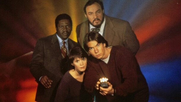 Без «Доктора Кто» и «Секретных материалов»: 3 забытых Sci-Fi нулевых не стыдно пересмотреть даже четверть века спустя Без «Доктора Кто» и «Секретных материалов»: 3 забытых Sci-Fi нулевых не стыдно пересмотреть даже четверть века спустя