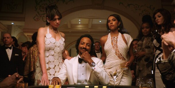 «Мы не на НВО»: Гиллиган убрал из «Из многих» аномальное количество сцен 18+ – у зрителей от «обнаженки» зарябило бы в глазах «Мы не на НВО»: Гиллиган убрал из «Из многих» аномальное количество сцен 18+ – у зрителей от «обнаженки» зарябило бы в глазах