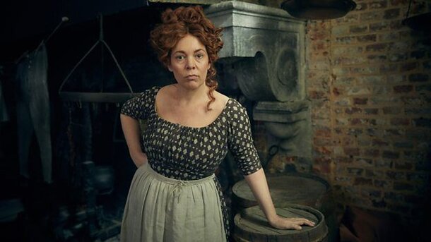 Лили Коллинз на новых кадрах мини-сериала «Отверженные» Лили Коллинз на новых кадрах мини-сериала «Отверженные»