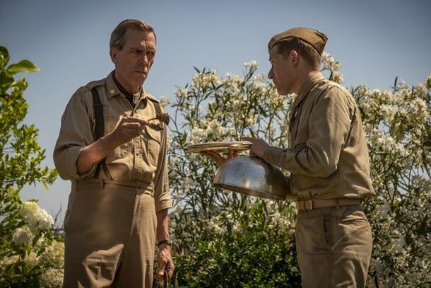Джордж Клуни и Хью Лори на первых кадрах сериала «Уловка 22» Джордж Клуни и Хью Лори на первых кадрах сериала «Уловка 22»
