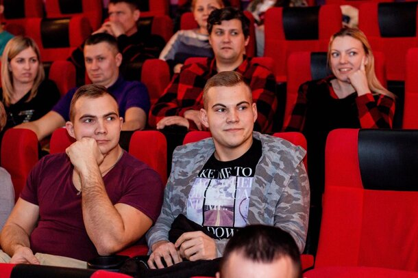 «Киноафиша.инфо» и «Capella Film» показали боевик «Кикбоксер возвращается» в 6 городах России «Киноафиша.инфо» и «Capella Film» показали боевик «Кикбоксер возвращается» в 6 городах России