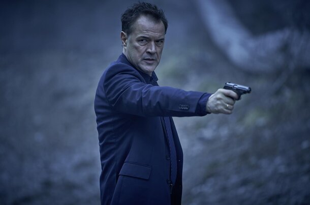 "Во все тяжкие" и рядом не стоял: новый сериал Крэнстона посмотрели 1,5 миллиарда минут после появления на Нетфликсе "Во все тяжкие" и рядом не стоял: новый сериал Крэнстона посмотрели 1,5 миллиарда минут после появления на Нетфликсе