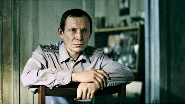 Роль маньяка в "Груз 200" сделала этого актера настоящим изгоем: фанаты фильма сломали ему жизнь Роль маньяка в "Груз 200" сделала этого актера настоящим изгоем: фанаты фильма сломали ему жизнь