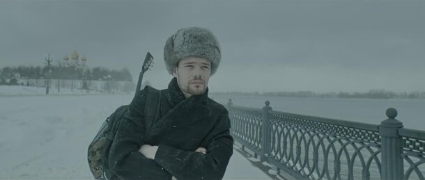 Петр Скворцов сыграл балалаечника на необитаемом острове в фильме «Возвращение Робинзона» Петр Скворцов сыграл балалаечника на необитаемом острове в фильме «Возвращение Робинзона»