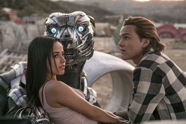 Новые кадры фантастического экшна «Аксель» Новые кадры фантастического экшна «Аксель»