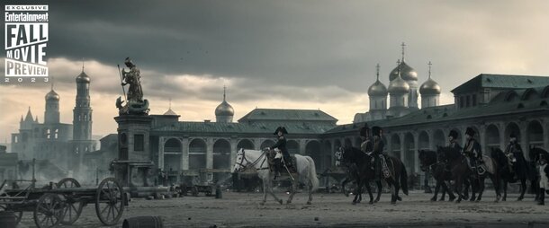 Хоакин Феникс атакует Россию на новых кадрах из фильма «Наполеон» Хоакин Феникс атакует Россию на новых кадрах из фильма «Наполеон»