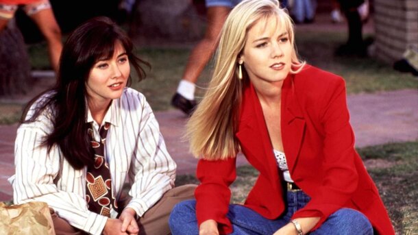 Любовь, секс и консьюмеризм: Как «Беверли-Хиллз, 90210» смотрится из 2019-го Любовь, секс и консьюмеризм: Как «Беверли-Хиллз, 90210» смотрится из 2019-го