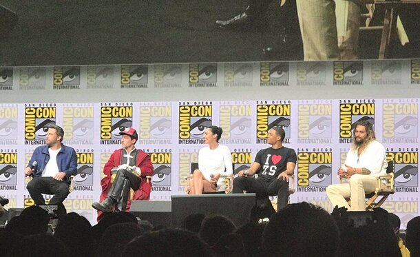 Репортаж с панели Warner Bros. на Comic Con 2017: «Флэш», «Лига справедливости» и другие анонсы Репортаж с панели Warner Bros. на Comic Con 2017: «Флэш», «Лига справедливости» и другие анонсы