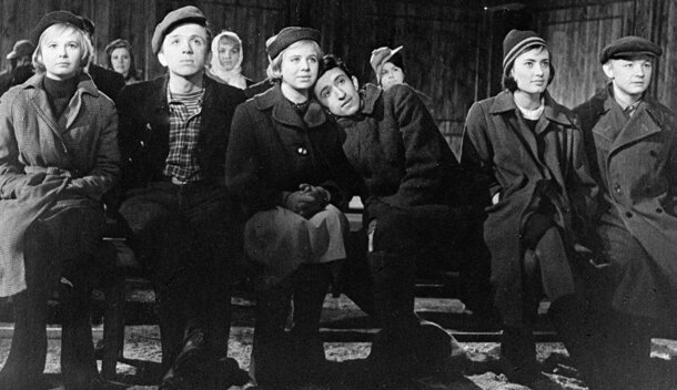 Неравнодушная история: О фестивале архивного кино «Белые Столбы» Неравнодушная история: О фестивале архивного кино «Белые Столбы»