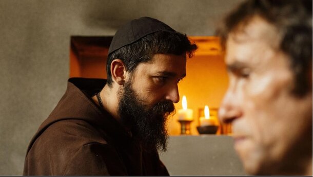 Шайа ЛаБаф молится о свободе в трейлере фильма Абеля Феррары «Молодой Папа»