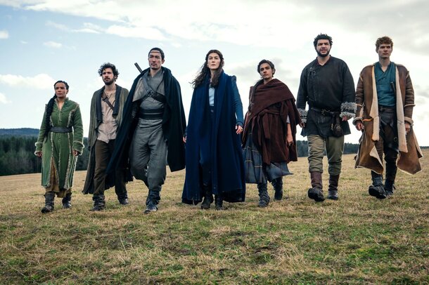 Amazon показал новый кадр из сериала «Колесо времени» и анонсировал первый трейлер 