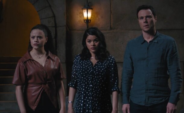 Встречайте новую ведьму: канал CW выпустил трейлер четвертого сезона «Зачарованных»