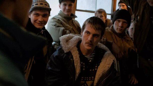 Иван Янковский ведет уличные войны на фоне упадка СССР в трейлере сериала «Слово пацана» 