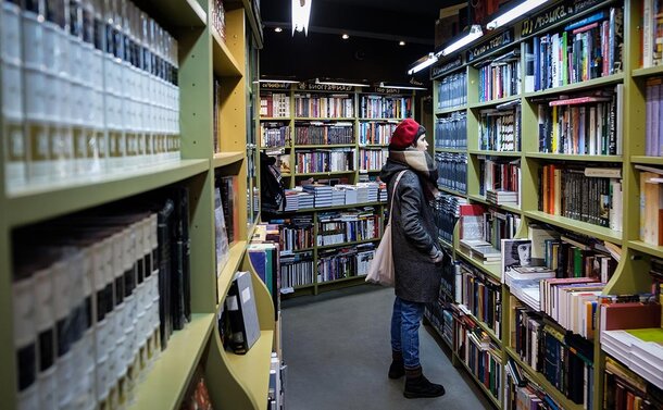 Издательство «Эксмо-АСТ» будет инвестировать в экранизации российских книг 